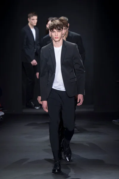 Look 43
